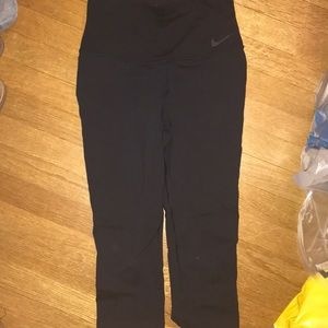 Nike High-waisted cropped leggings